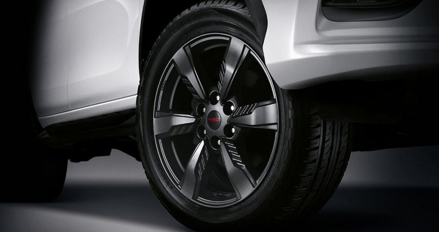  Toyota Fortuner TRD Sportivo 2016 года  (фото 8 из 20)